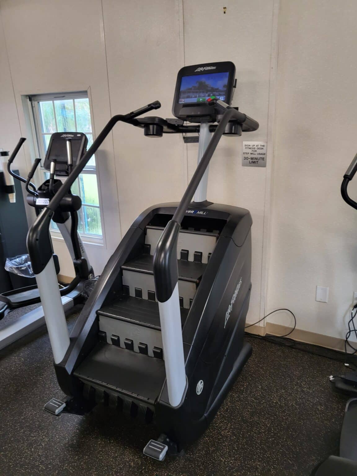 Life Fitness Discover SE3 95PS Powermill ReFit Nation