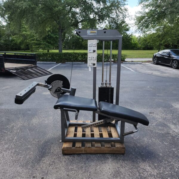 Quantum Leg Extension Prone Leg Curl