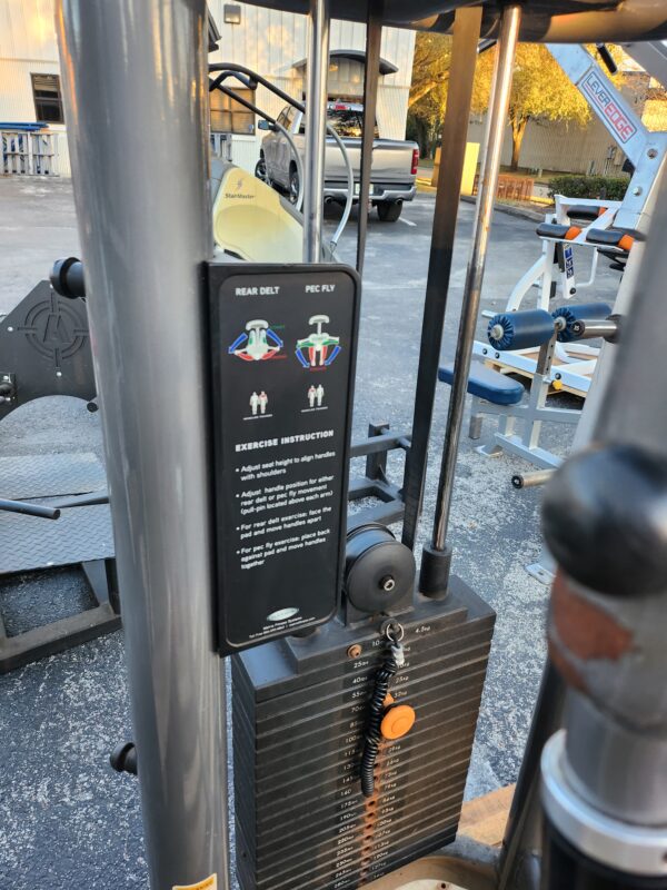 Matrix Aura Pec Fly / Rear Delt Combo Machine - Image 3