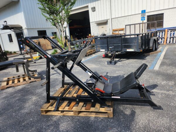 Body Masters LE 408A Inverted Leg Press