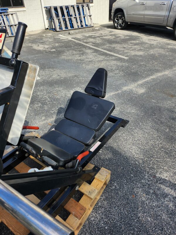 Body Masters LE 408A Inverted Leg Press - Image 3