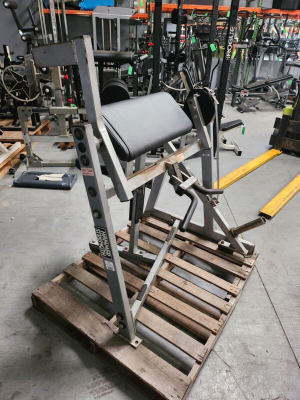 Hammer Strength Plate-Loaded Seated Biceps - Image 5