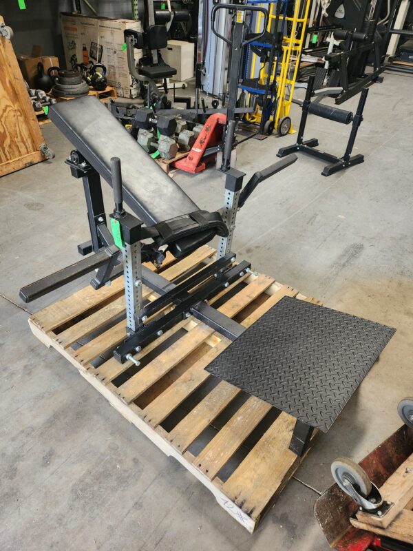 Edge Fitness Systems Hip Thrust Machine