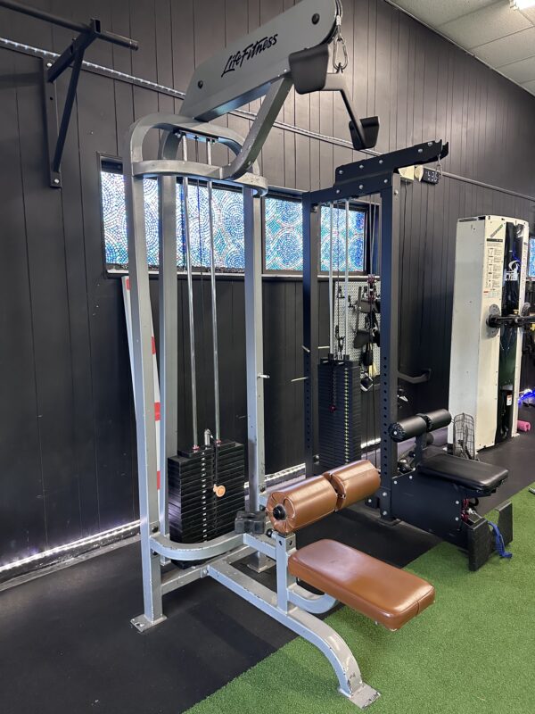 Life Fitness Lat Pulldown 300lb Stack