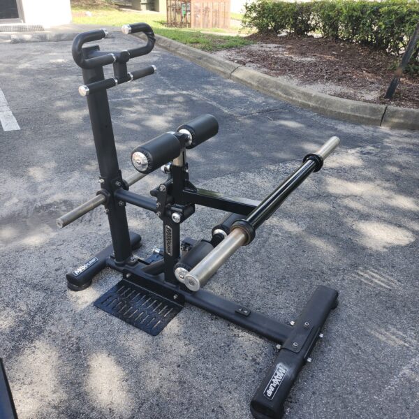MaxPump Vertical Hip Thrust Plate Loaded