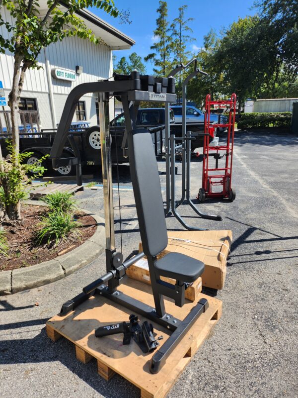Titan Fitness Plate Loaded Fly Machine - Image 2