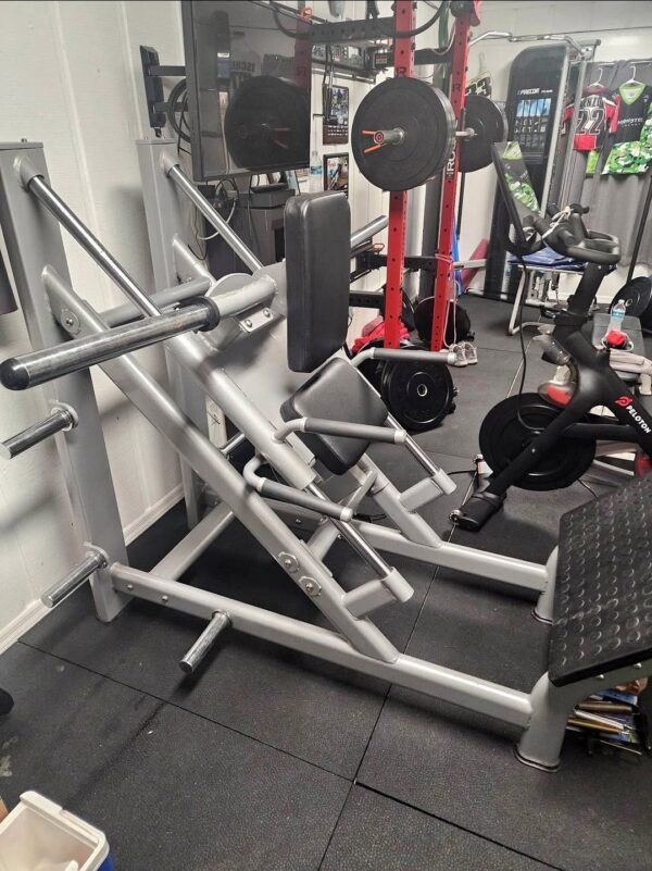 Muscle D 45 Degree Linear Hack / Calf Machine