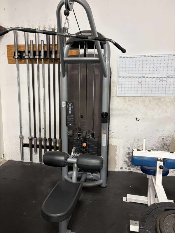 Matrix Aura Lat Pulldown - Image 2