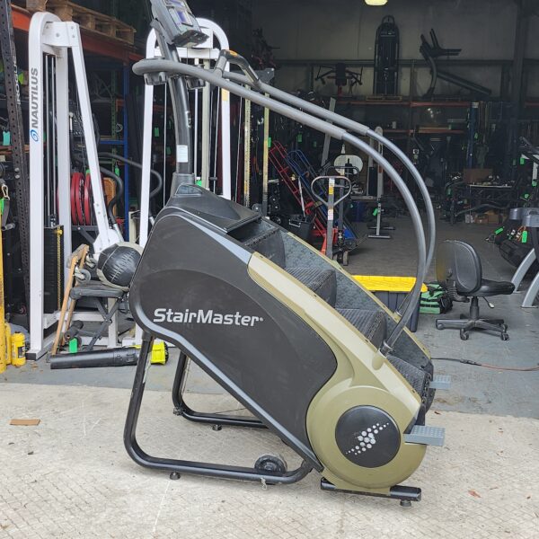 Stairmaster SM5 Stepmill Gauntlet w/ D1 Console