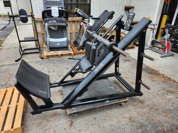 Precor Discovery Series Hack Squat Machine (DPL0603) - Image 8
