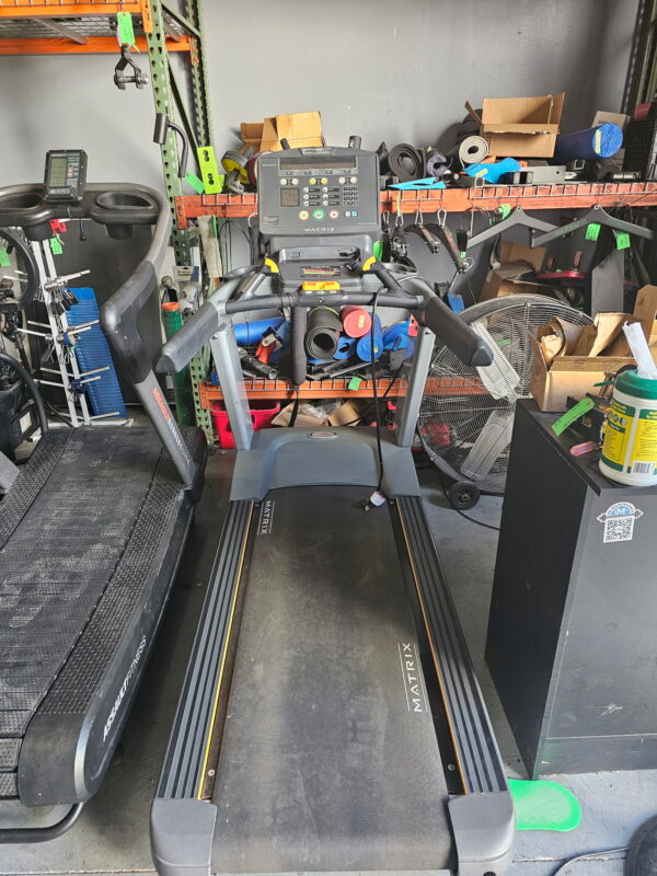 Matrix Ultimate Deck Treadmill - Image 2