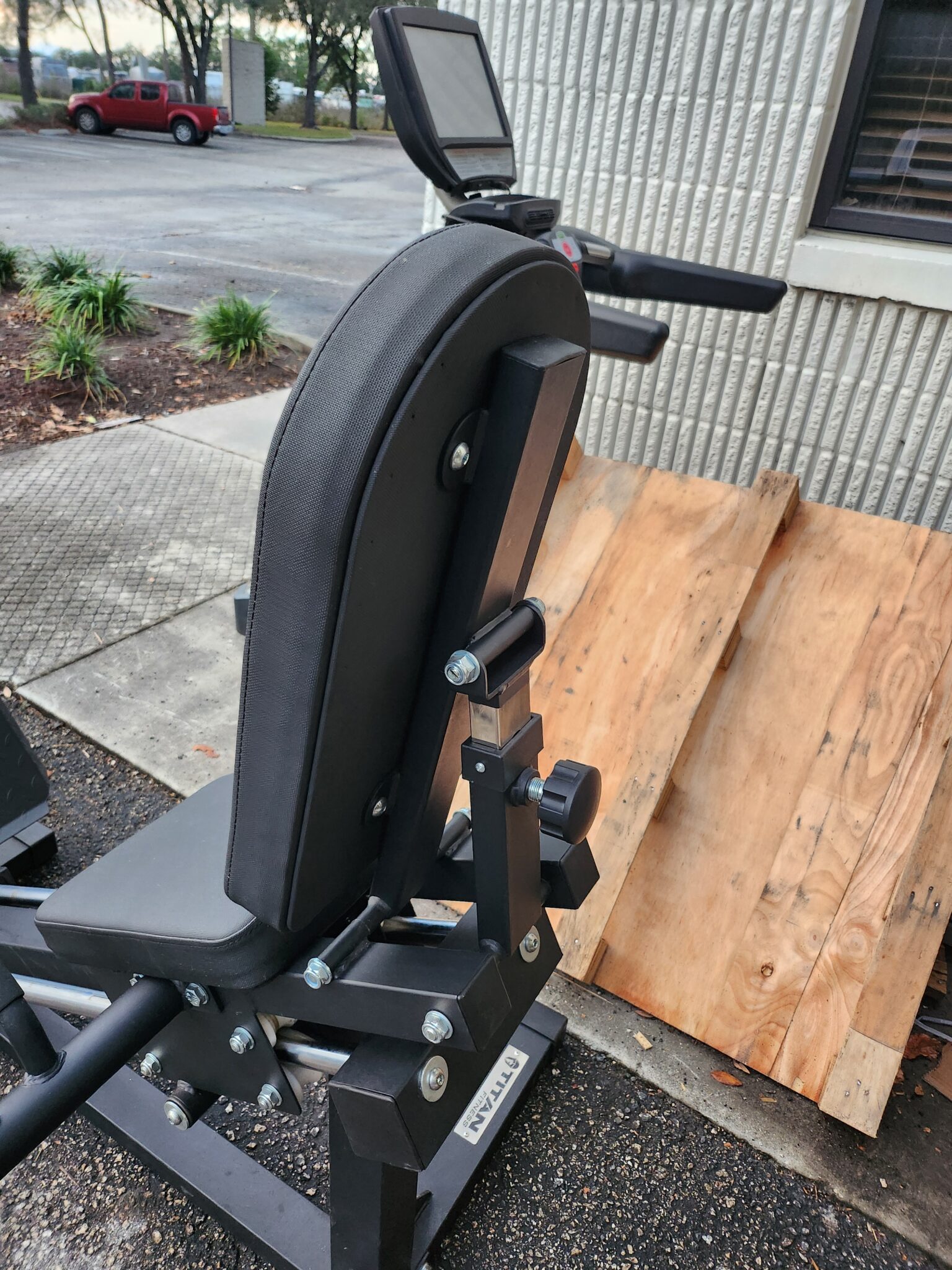 Titan Fitness Linear Hack Squat Machine - Image 3