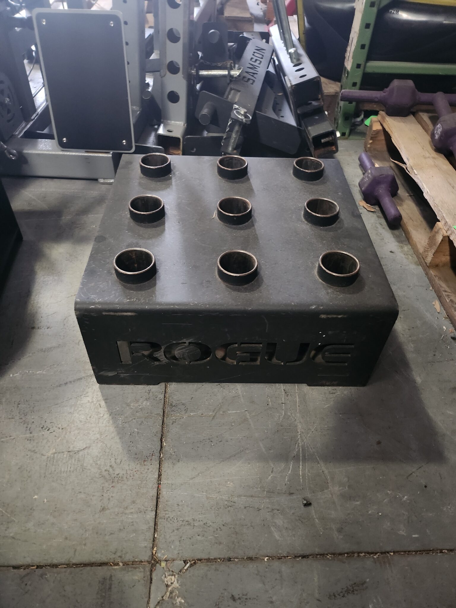Rogue 9 Bar Holder - Image 2