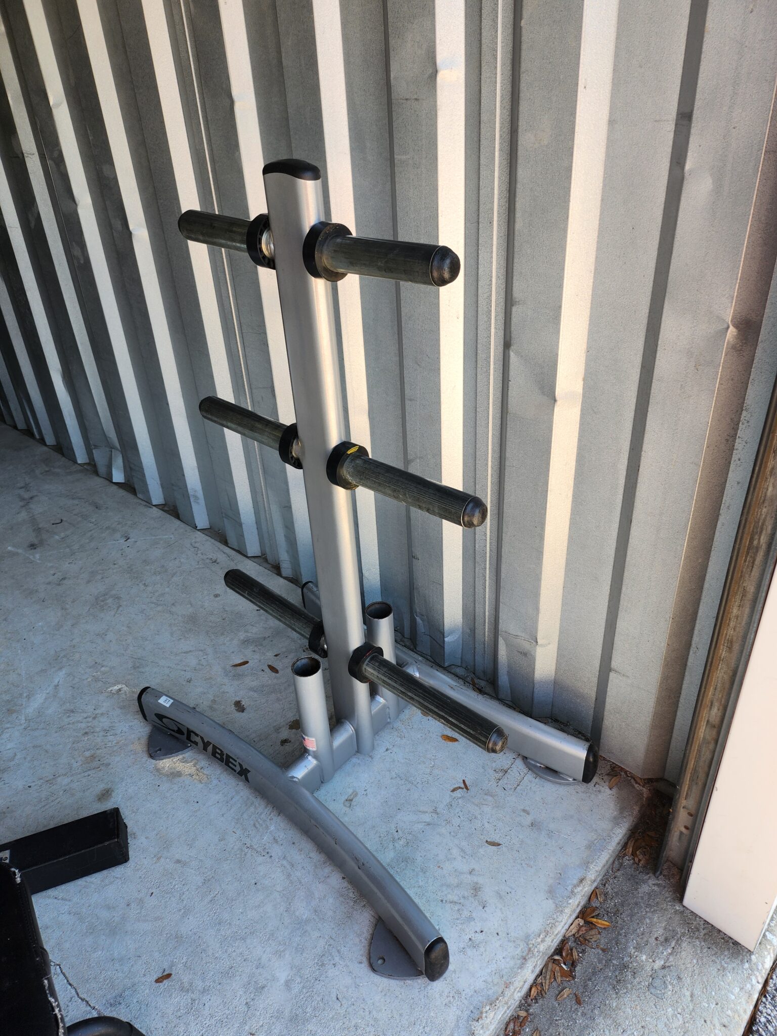 Cybex Commercial Weight Plate Storage Tree w/ 2 Bar holders